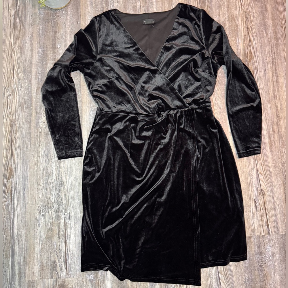 City Chic Womens Long Sleeve Velvet Dress Black Slip Vneck Mini Plus Size S 14